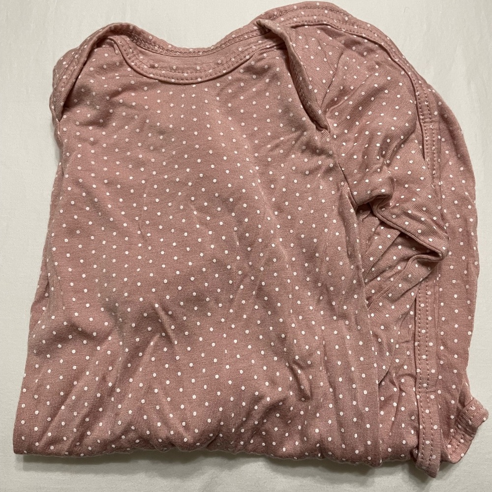 Soft pink polka dot Solly baby knotted gown with matching hat